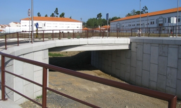 PONT D’ACCESS À ECOLE EB1.2 DE ALBERGARIA-À-VELHA